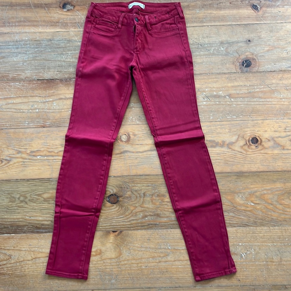 Bullhead jeans:)